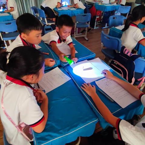 心有光芒  必有远方