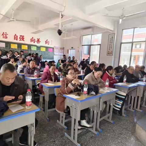 校园生活中的温暖与活力—C2426