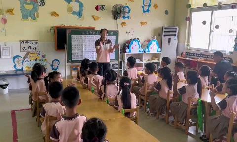 裕泰社区幼儿园露露的简篇