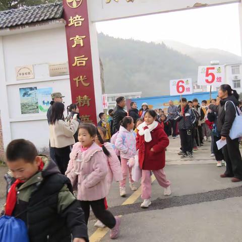 大富小学到永梅蒙峒古村 “探秘香云纱之美”研学活动简报