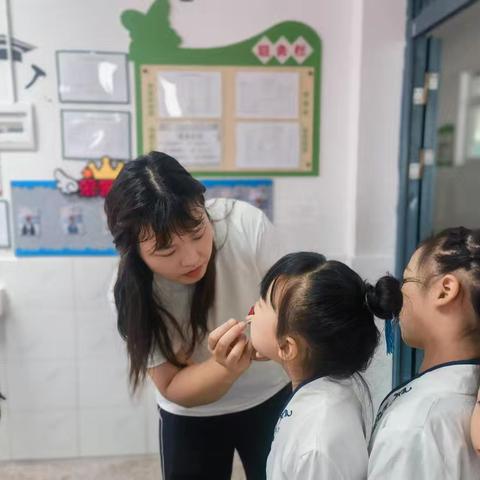 童心飞扬，快乐成长