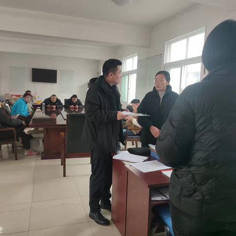 天桥区退役军人事务局深入北园街道霞侣市、明湖东社区检查指导 精准提升公益岗网格员管理效能