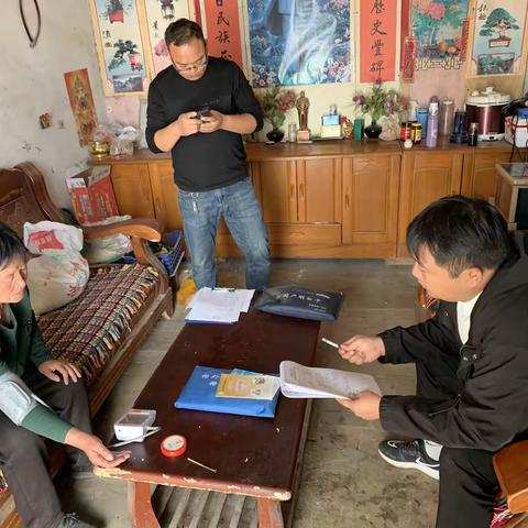 柏梁卫生院家庭医生签约“敲门行动”：健康服务零距离，贴心守护暖民心