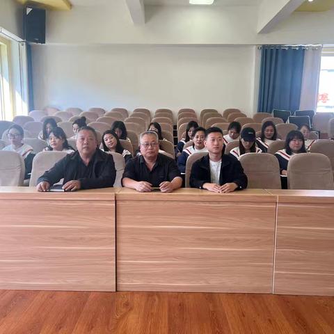 青龙第一幼儿园 ﻿“立德树人铸师魂，不忘初心正师风”师德师风大会