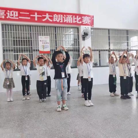 今天你以学校为荣，明天学校以你为荣！