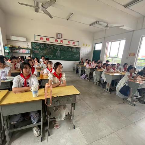 先锋小学少先队员入队仪式