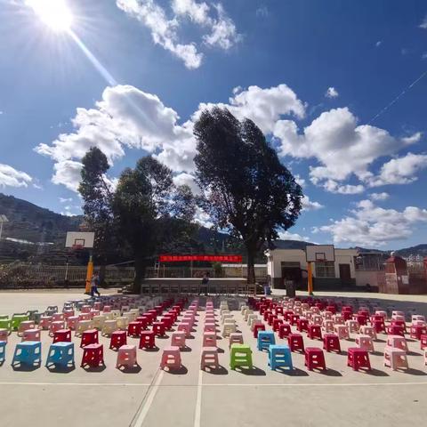 圈内乡宁安完小森林防火+复习备考家长会简讯