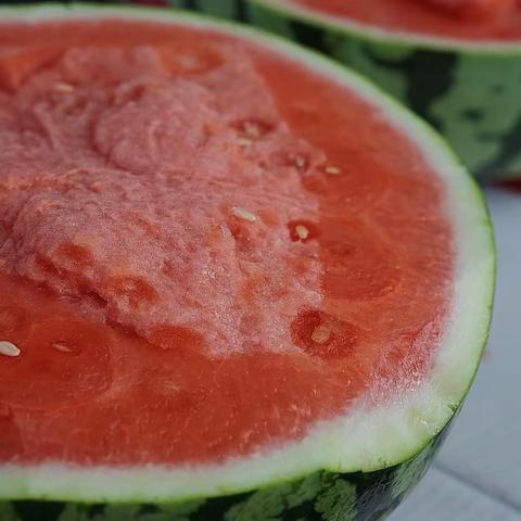 工会夏日送清凉    温情关怀暖人心