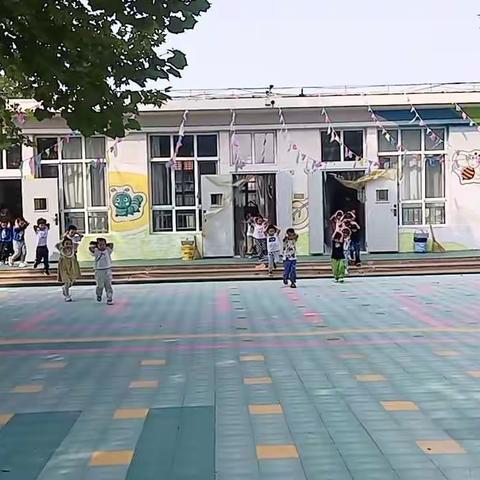 东九户幼儿园逃生演练活动纪实