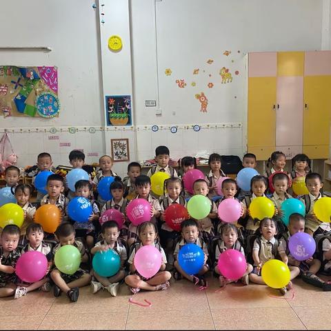 海艺幼儿园亲子活动“跳蚤市场”精彩瞬间（副本）