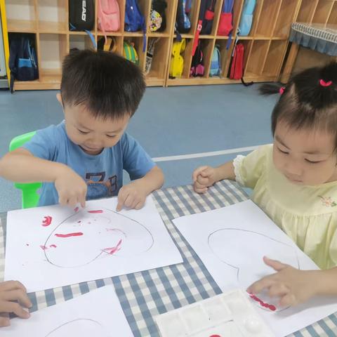 “欢度中秋，喜迎国庆”登龙桥小学附属幼儿园双节主题活动——小班