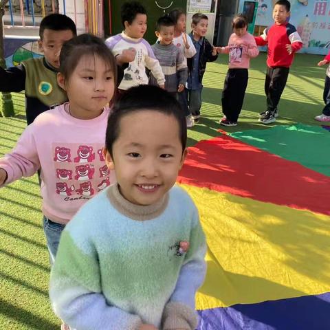 爱心幼儿园菠萝班精彩回顾