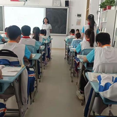 凭海临风小学六年级四班新学期新篇章