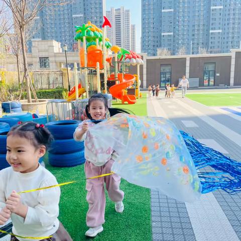 【和美中心园·生活课程】“袋”你一起玩——经开区中心幼儿园小四班班本课程