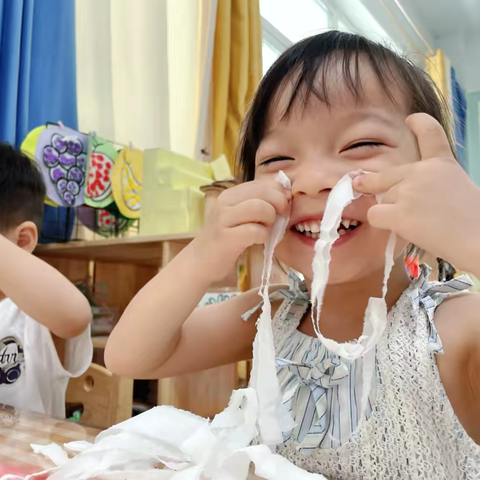 【和美中心园·生活课程】奇“撕”妙想——经开区中心幼儿园小四班班本课程