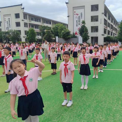 五育并举筑梦想，素质教育促成长——遂川县泉江小学教育集团泉江小学校区开展“音体美”素质测评活动