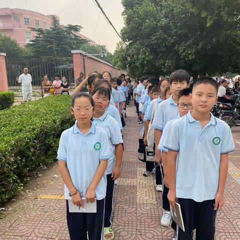 揭开科学的奥秘，碰撞思维的火花——记东化小学参观中国流动科技馆参观活动