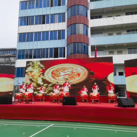 乐山五中 ——2025年“家校协同·同心节”暨第二届社团文化节