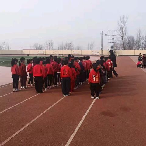 阳光大课间 跑操展风采——王寺镇郝五拨小学举行大课间操活动