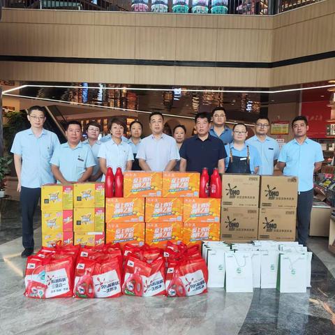 炎炎夏日送清凉 浓浓情意沁人心——西安市新华书店有限公司领导慰问航天书城分公司职工