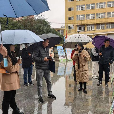 “当书写规范字的模范,做推广普通话的先锋”——德兴市界田小学迎接江西省语言文字规范化示范校实地考察评估验收