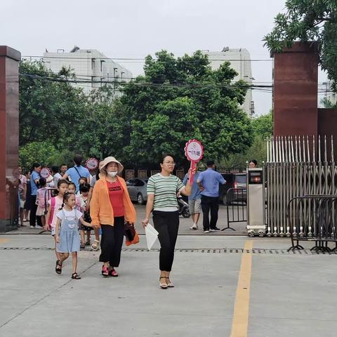 行为展风采，习惯筑未来——2023年秋季学期来宾市兴宾区八一小学一年级新生行为习惯养成教育