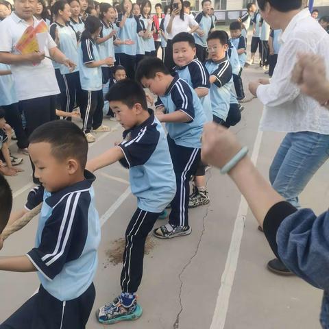拔河比赛促团结，凝心聚力展风采——常安镇黄家庄小学拔河比赛