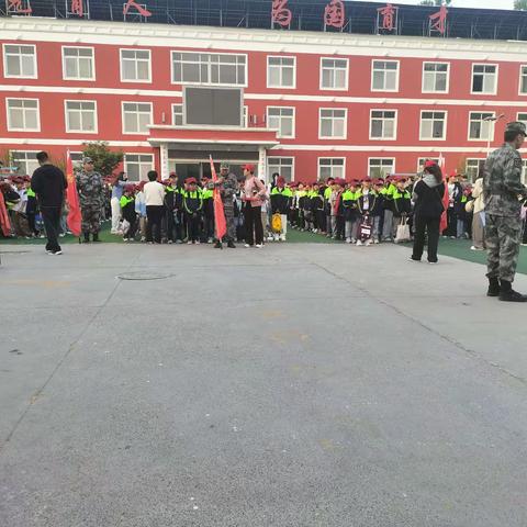 华豫实验小学六年级（1）班研学活动