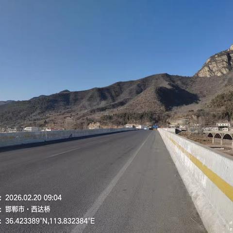 春染山河路，橙衣护通途——致敬最美养路人