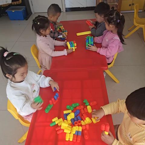 幼儿园的快乐生活