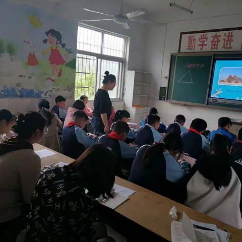 以“数”相约  以“研”助长——杨店小学数学公开课活动