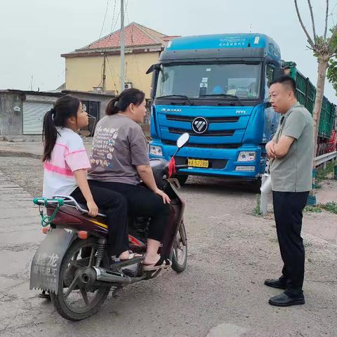 用心守候，为爱护航———孟耳庄小学教职工为孩子安全保驾护航