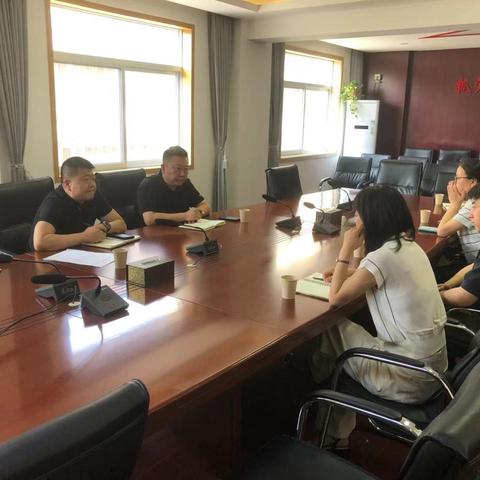 优化服务 共促发展 东关南街街道办事处召开 楼宇代表推介会征求意见会议