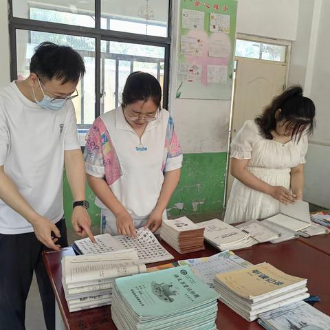 细节决定成败，过程书写耕耘---庞庄完小举行过程材料活动