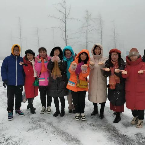 下雪了，最美的冬天是雪景，最愉快的旅行莫过于一切刚刚好！