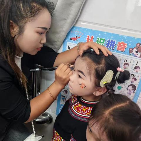 马关县都龙镇东瓜林幼儿园六一活动——童年“童”行，欢乐无限