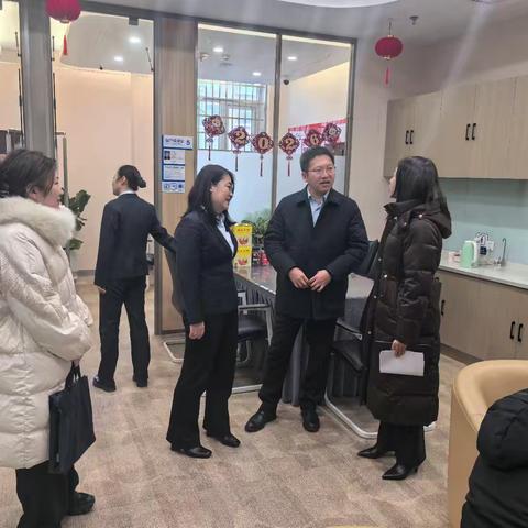 市分行党委委员、副行长高凌飞一行莅临伊旗支行调研指导 攻坚2026年首季对公业务“开门红”