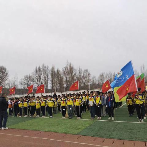 缅怀革命先烈，传承革命精神——2024年克力代小学清明祭扫烈士墓活动