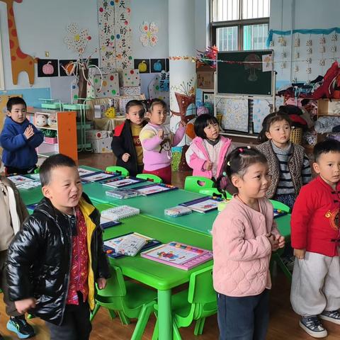指尖旋动练思维——西岗镇中心幼儿园柴里矿区园小班逻辑狗课程