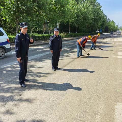 加强雨后工地管理 严查车辆带泥上路