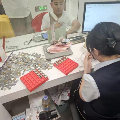 【大连好服务】兑换硬币暖人心银行服务有温度