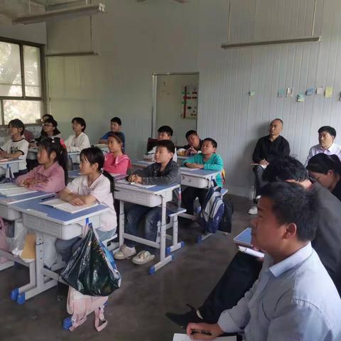 “潜心立标勤探索，听评督导促提升”郎中乡坝头小学组织开展教师“四课型”达标活动
