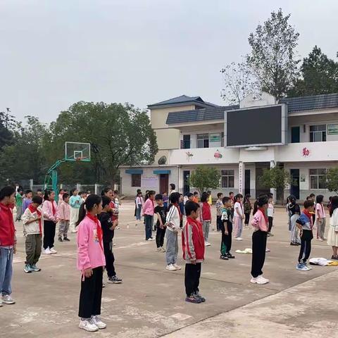 “扬体育精神 展少年风采”—上畈小学秋季运动会纪实