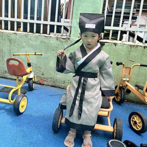 春花秋实、溪流潺潺