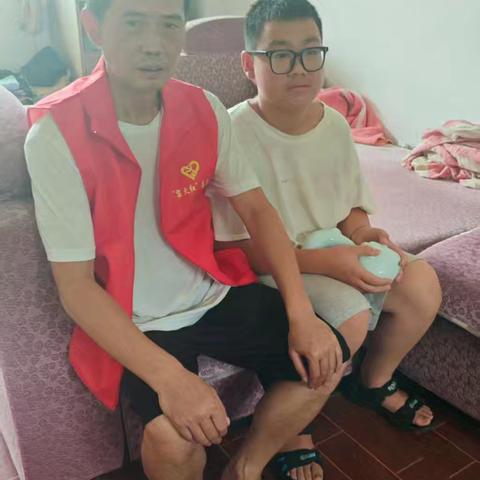 家校织密防护网 平安假期共守护——湘湖镇古田小学“万师访万家”活动