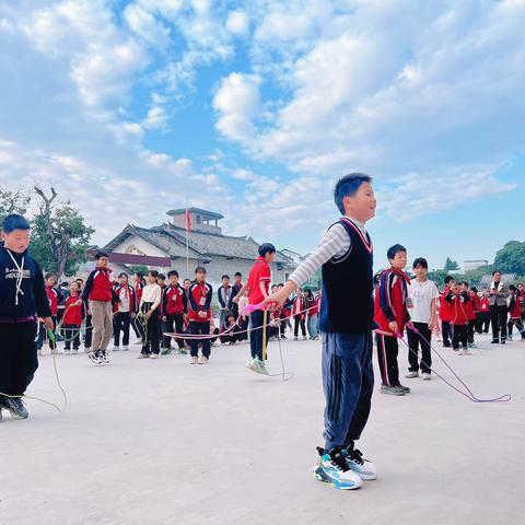 【清廉学校】“运动扬清风，廉洁润童心”——民乐镇莲塘小学趣味运动会