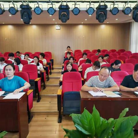 分层作业见思维，思政融合启新程 ——北门小学数学组教研活动纪实
