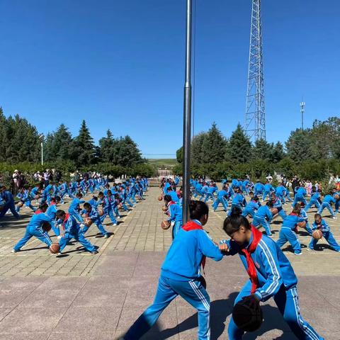 【党建+】我们的节日、我们的风采——2025年东城镇中心学校“我运动·我健康·我快乐”暨“庆六一”少儿趣味运动会