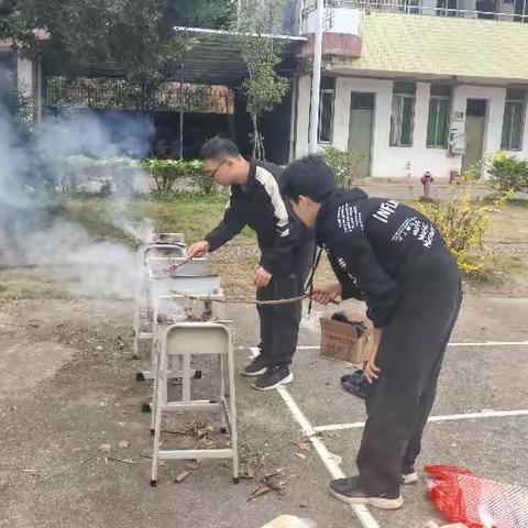 凝聚团队力量，共创美好未来——大崀学校学生会与国旗护卫队团建活动