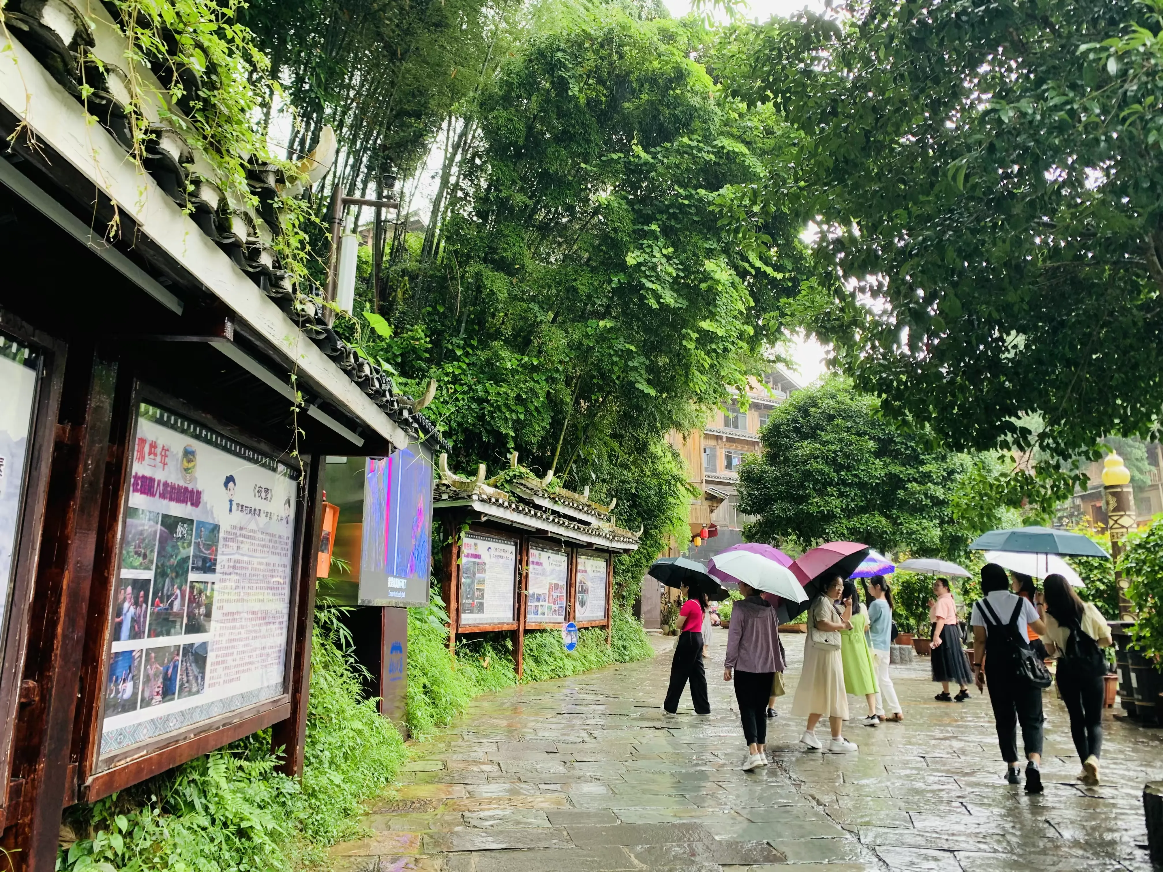 简篇-重温红色历史 赓续红色血脉——丹洲镇中心校党支部开展党史学习教育